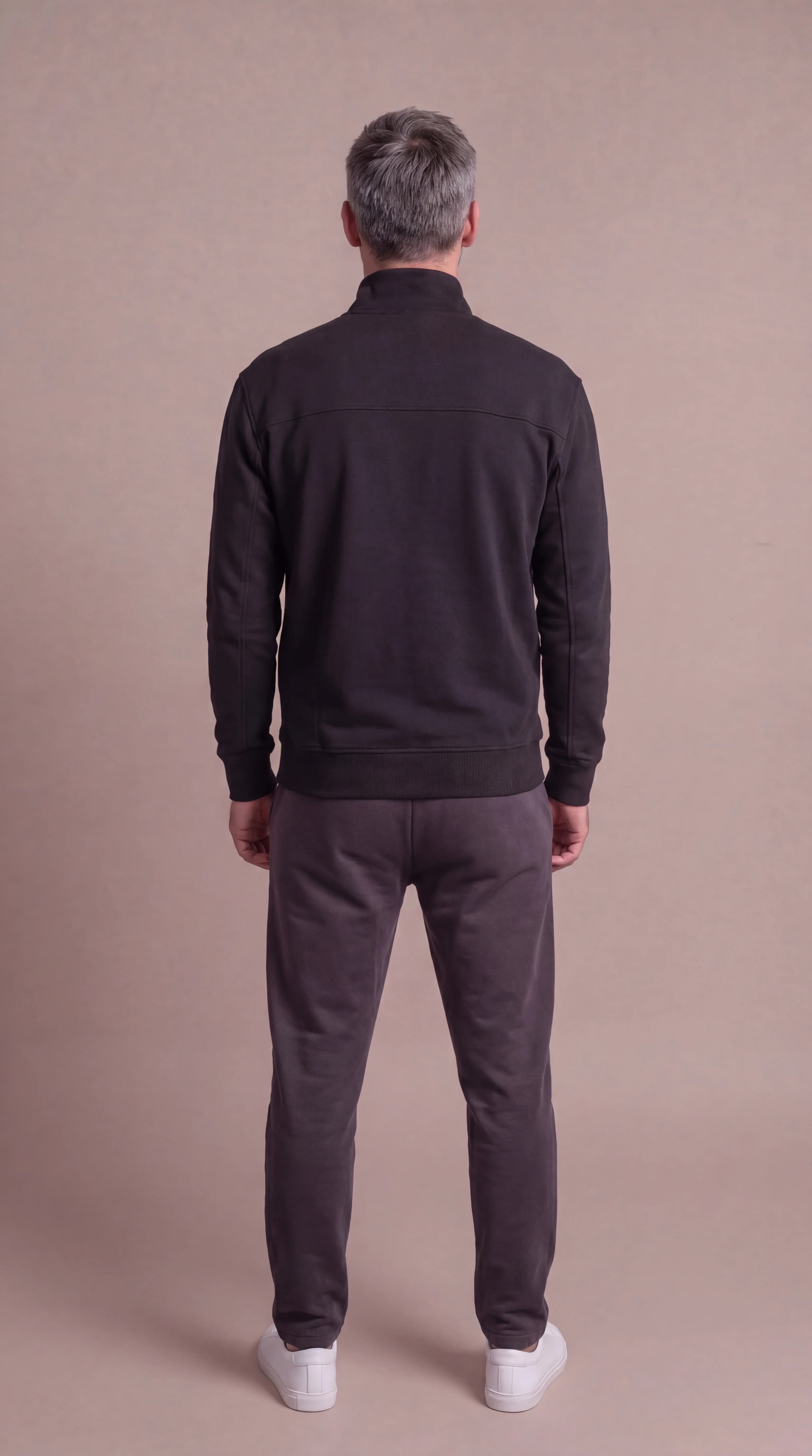 Кофта Стержень чёрная, вид сзади — Vecanto осень-зима 2026